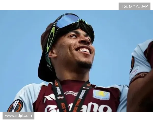 23岁寒王罗杰斯赛季14球12助身价8000万维拉真核引豪门关注